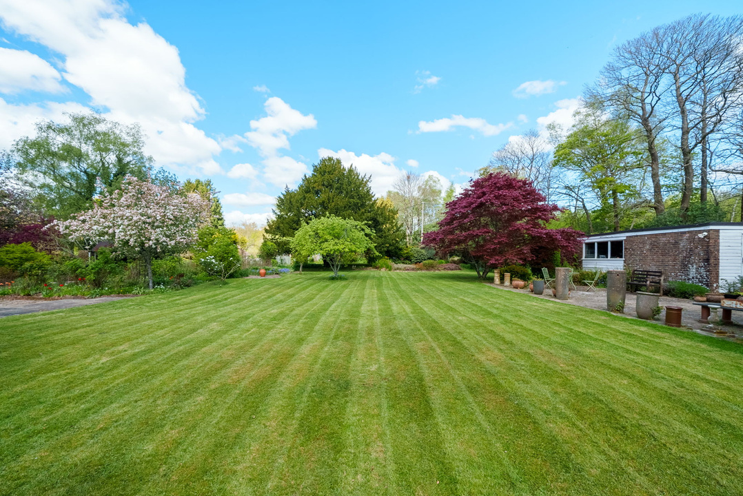 4 bed detached house for sale in South Lodge, Buchan Hill, Pease Pottage, Crawley  - Property Image 10
