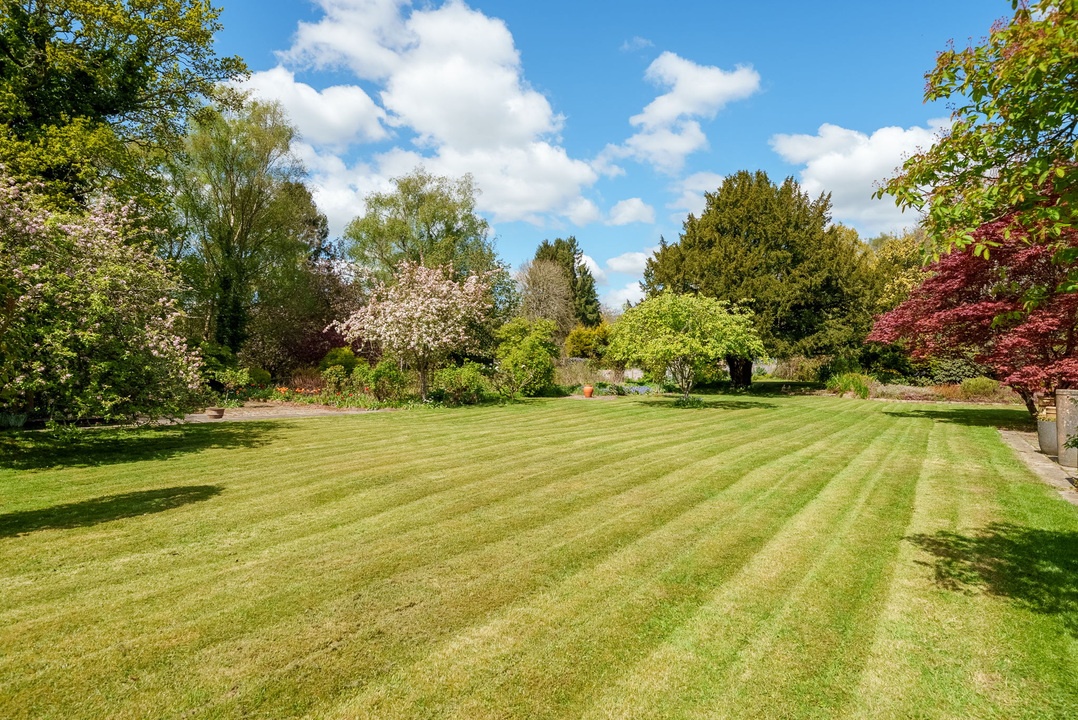 4 bed detached house for sale in South Lodge, Buchan Hill, Pease Pottage, Crawley  - Property Image 15
