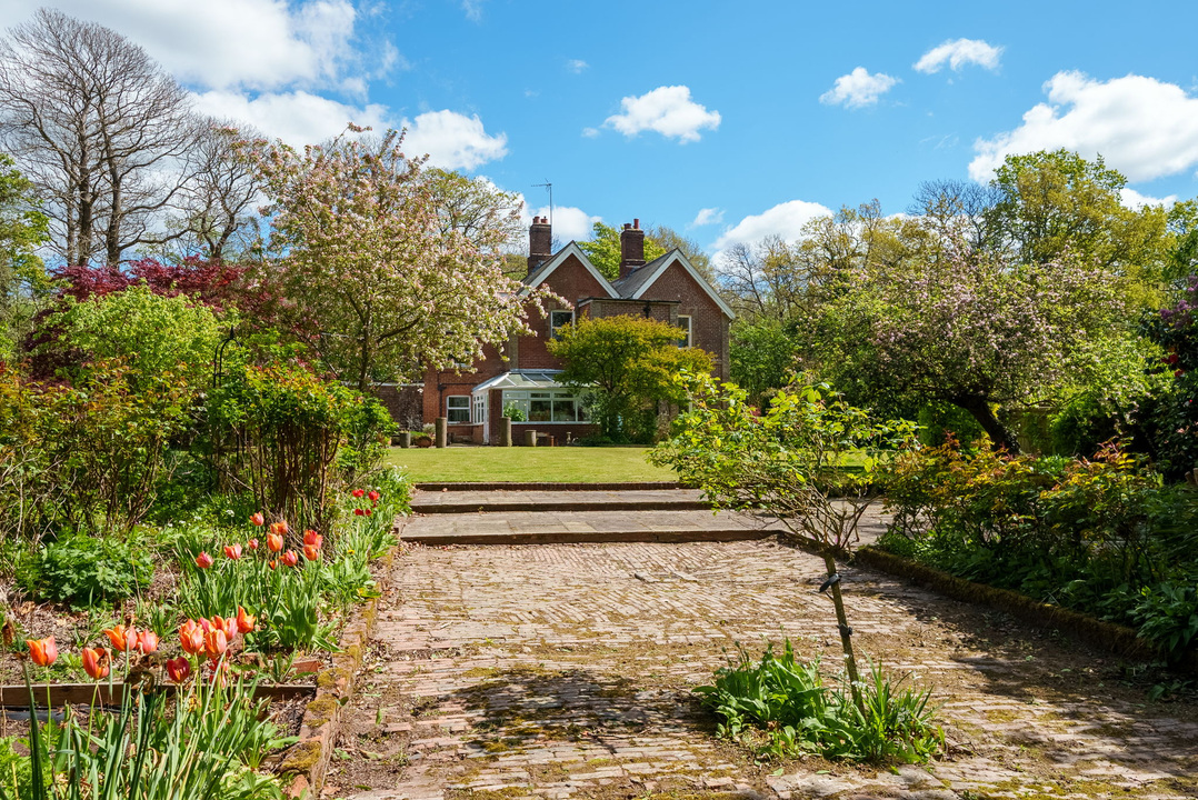 4 bed detached house for sale in South Lodge, Buchan Hill, Pease Pottage, Crawley  - Property Image 17