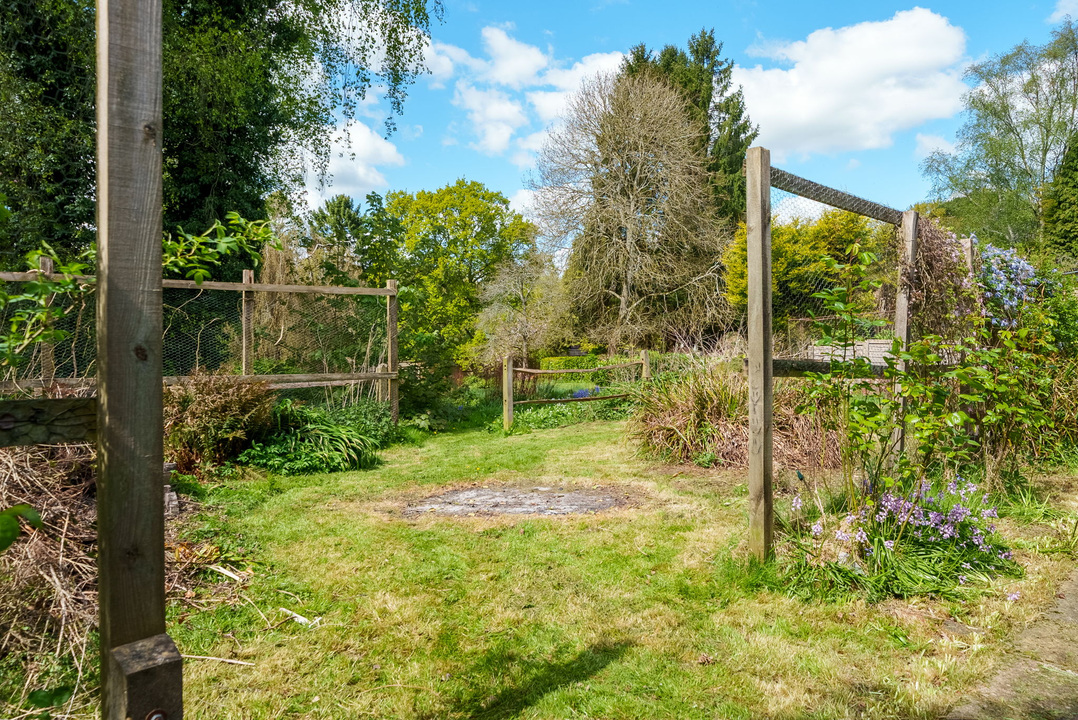 4 bed detached house for sale in South Lodge, Buchan Hill, Pease Pottage, Crawley  - Property Image 18