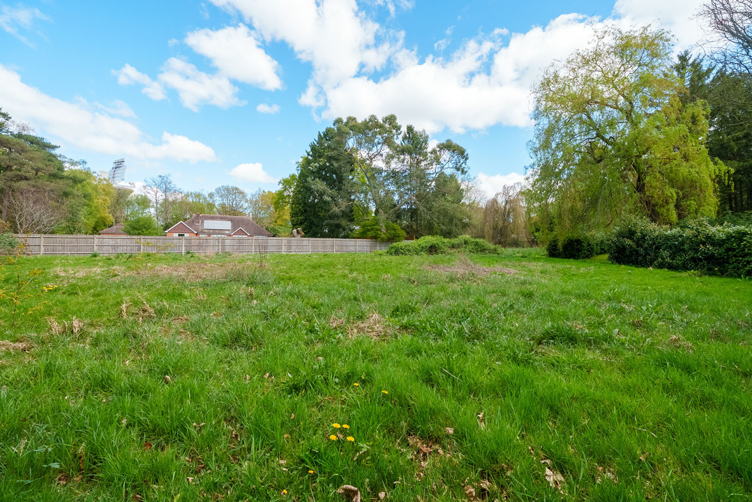 4 bed detached house for sale in South Lodge, Buchan Hill, Pease Pottage, Crawley  - Property Image 27