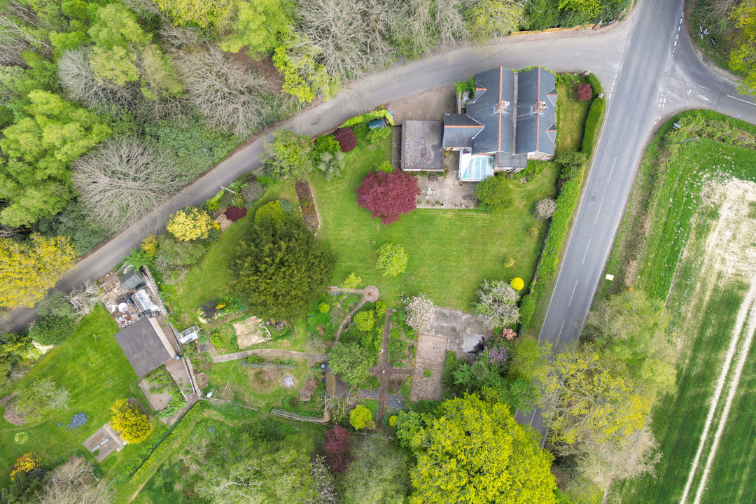 4 bed detached house for sale in South Lodge, Buchan Hill, Pease Pottage, Crawley  - Property Image 33