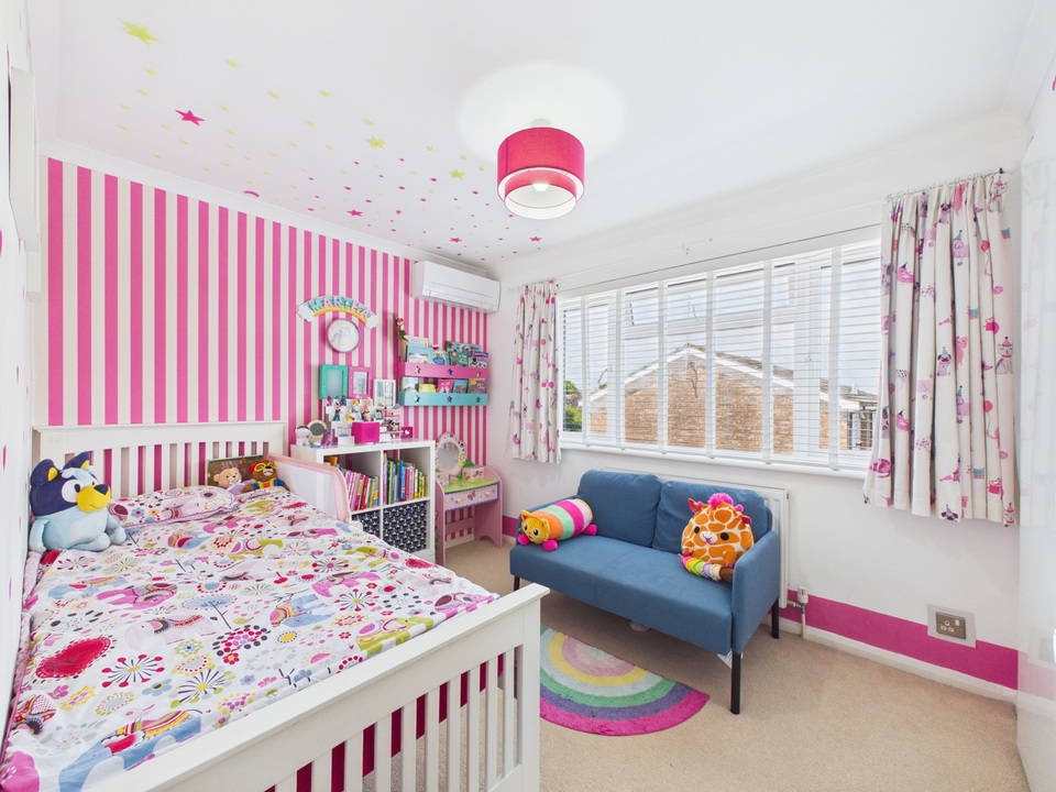 4 bed link detached house for sale in Brushwood Road, Horsham  - Property Image 16