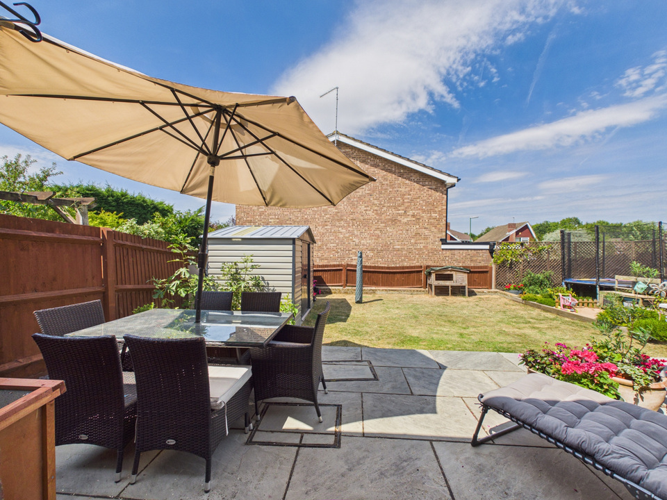 4 bed link detached house for sale in Brushwood Road, Horsham  - Property Image 9