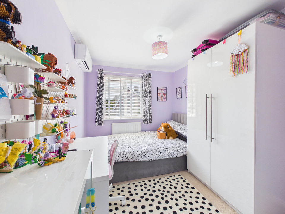 4 bed link detached house for sale in Brushwood Road, Horsham  - Property Image 8