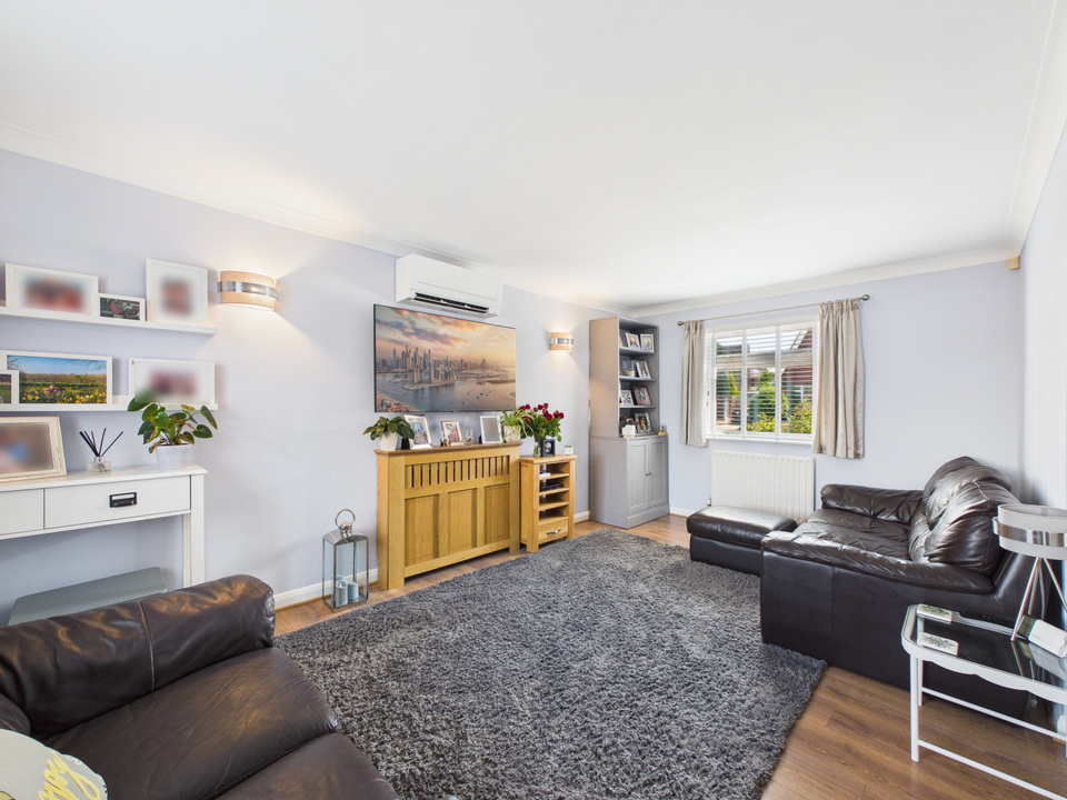 4 bed link detached house for sale in Brushwood Road, Horsham  - Property Image 5