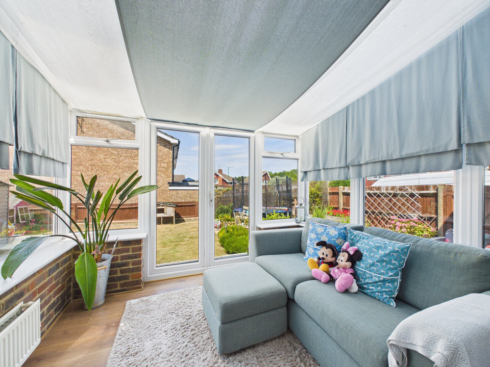 4 bed link detached house for sale in Brushwood Road, Horsham  - Property Image 11