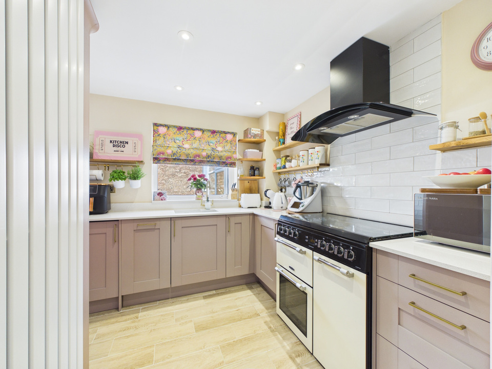 4 bed link detached house for sale in Brushwood Road, Horsham  - Property Image 3