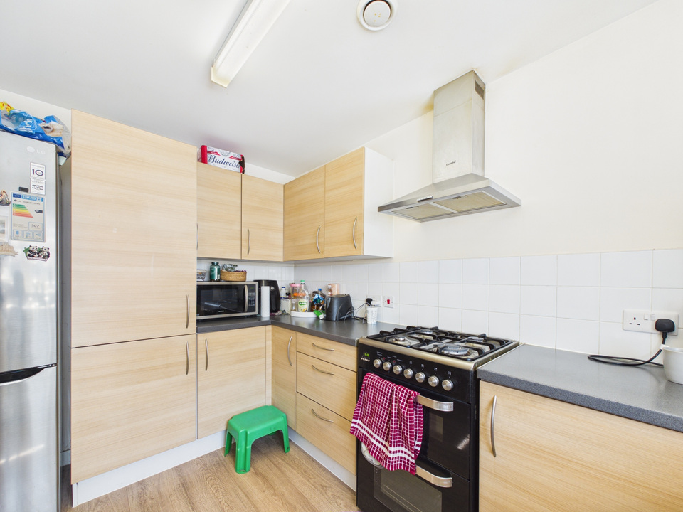 3 bed terraced house for sale in Windrum Close, Horsham, West Sussex - Property Image 12