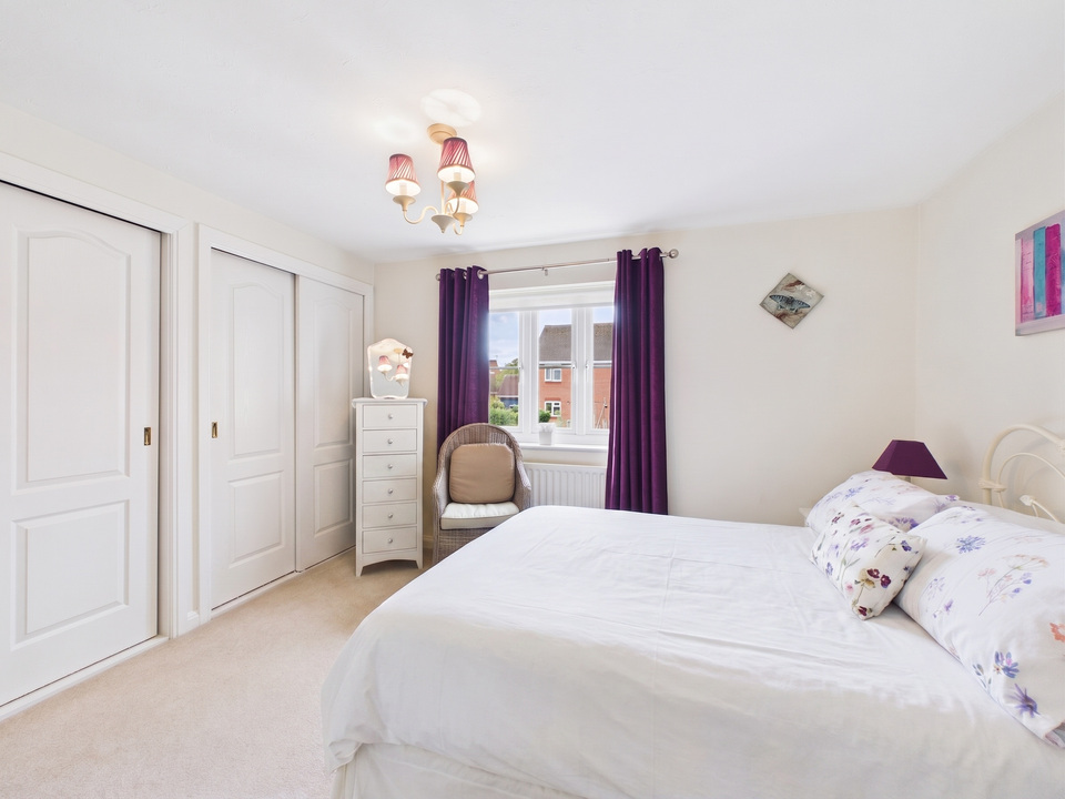 2 bed semi-detached house for sale in Tanbridge Park, Horsham, West Sussex  - Property Image 6