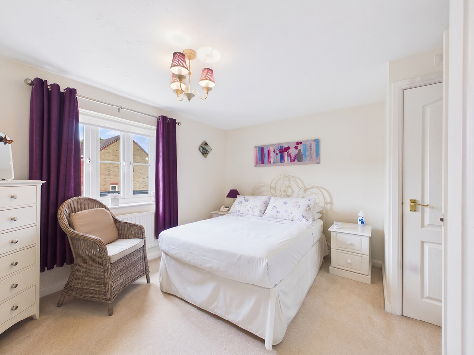 2 bed semi-detached house for sale in Tanbridge Park, Horsham, West Sussex  - Property Image 7