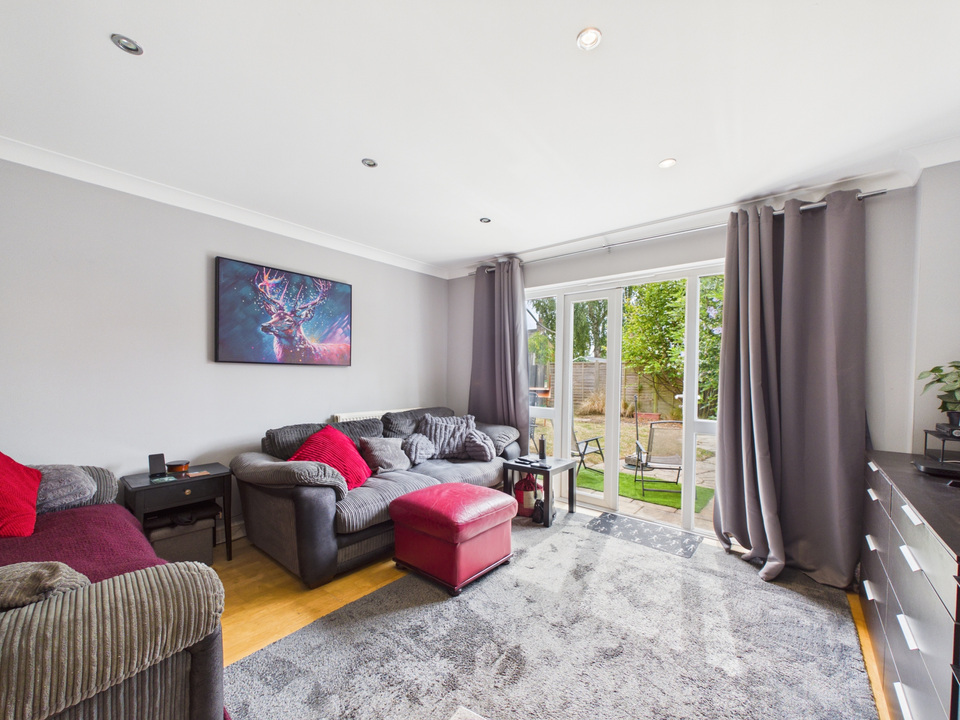 3 bed end of terrace house for sale in 10 Trinity Square, Victoria Street, Horsham  - Property Image 3