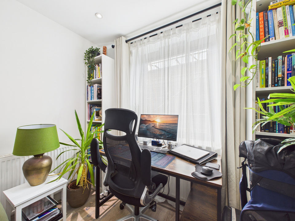 1 bed apartment for sale in Horsham Gates Two, North Street, Horsham  - Property Image 9