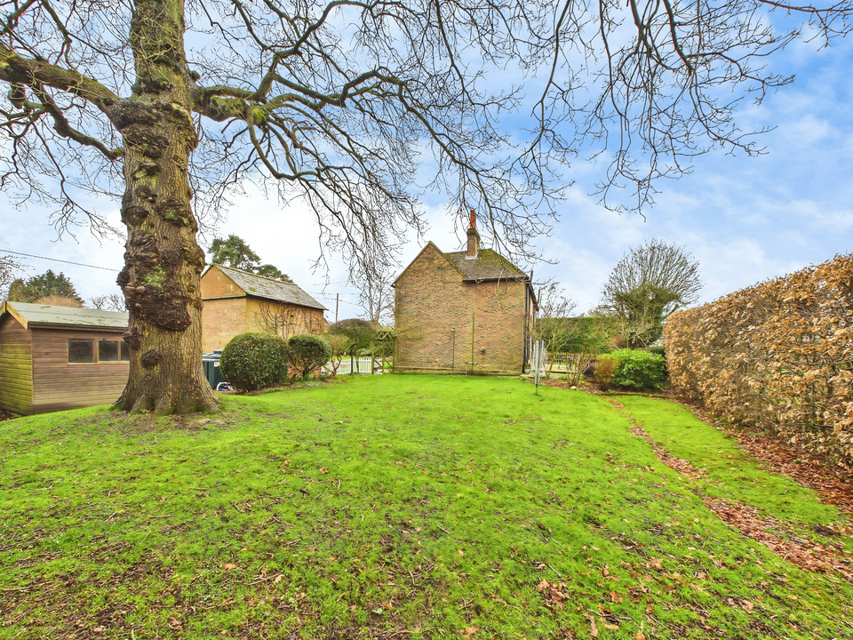3 bed detached house for sale in Cedar Lea, Pound Lane, Mannings Heath, Horsham, West Sussex - Property Image 24
