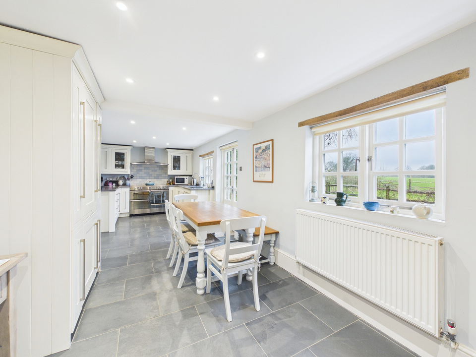 3 bed detached house for sale in Cedar Lea, Pound Lane, Mannings Heath, Horsham, West Sussex - Property Image 8