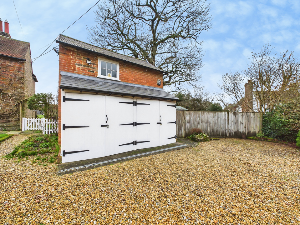 3 bed detached house for sale in Cedar Lea, Pound Lane, Mannings Heath, Horsham, West Sussex - Property Image 28