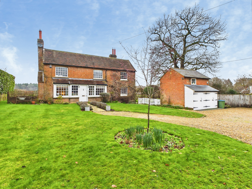 3 bed detached house for sale in Cedar Lea, Pound Lane, Mannings Heath, Horsham, West Sussex - Property Image 29