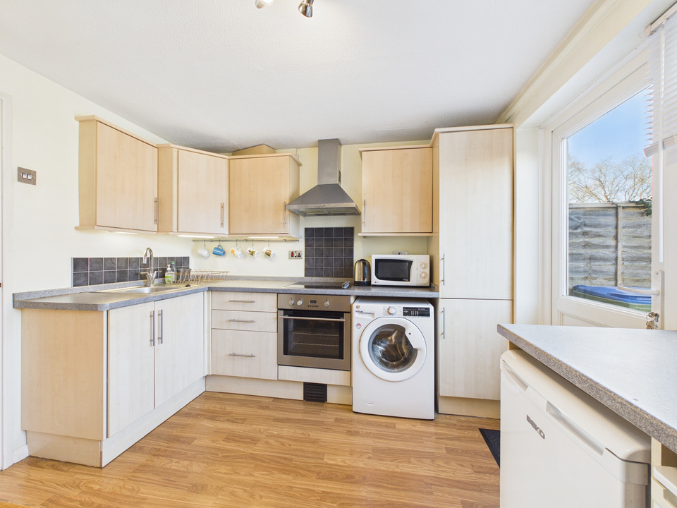 2 bed terraced house for sale in Englefield, Horsham, West Sussex - Property Image 8