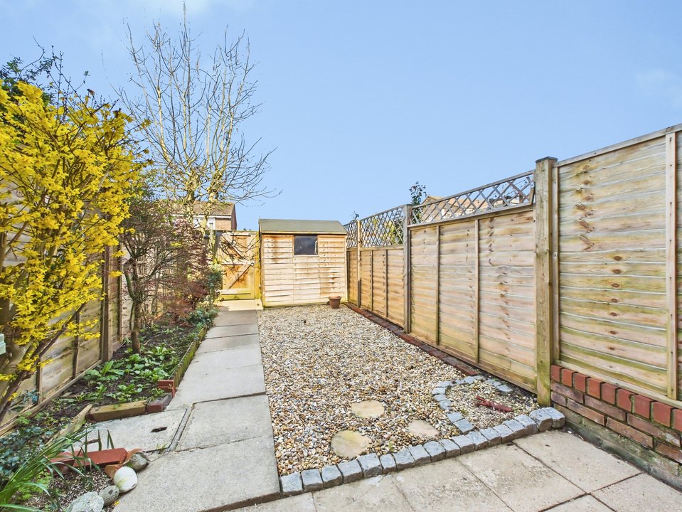2 bed terraced house for sale in Englefield, Horsham, West Sussex - Property Image 9