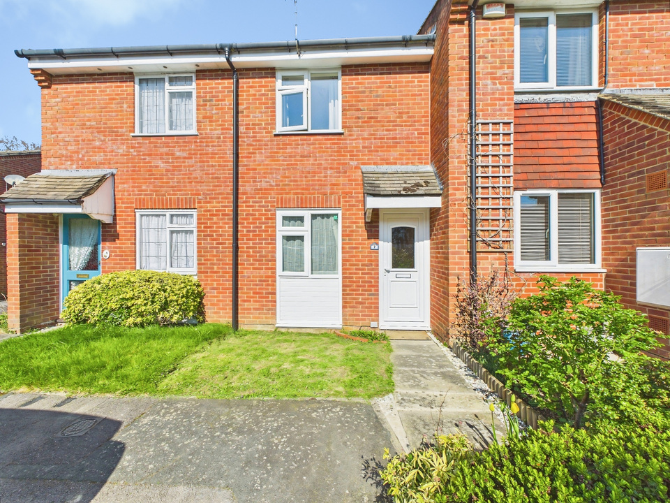 2 bed terraced house for sale in Englefield, Horsham, West Sussex - Property Image 14