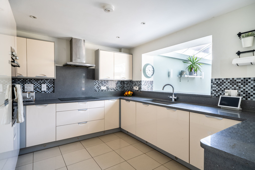 4 bed detached house for sale in Roman Lane, Southwater - Property Image 7