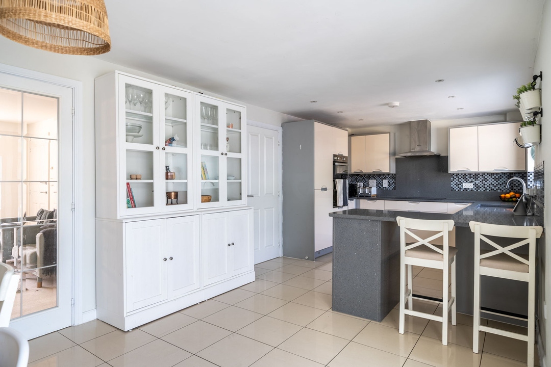 4 bed detached house for sale in Roman Lane, Southwater - Property Image 8