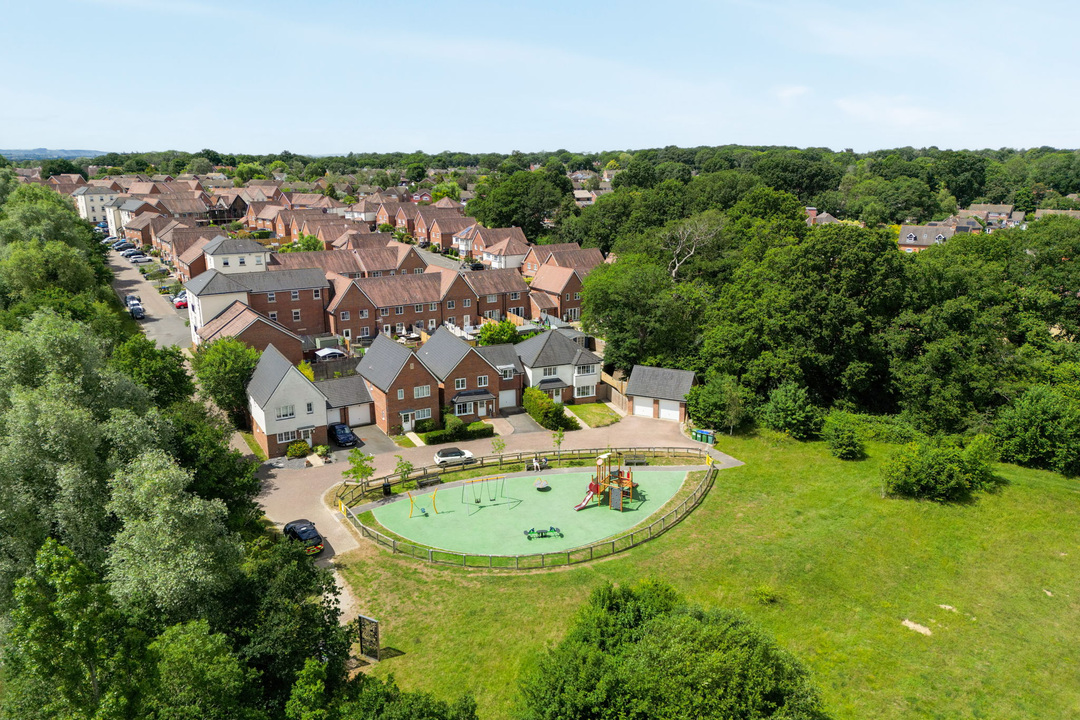 4 bed detached house for sale in Roman Lane, Southwater - Property Image 28