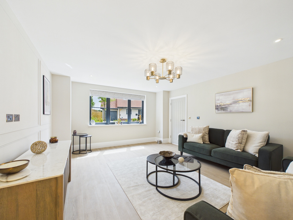 4 bed detached house for sale in Meadow View, Monks Gate, Horsham, West Sussex  - Property Image 10