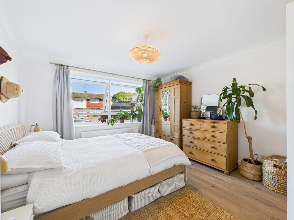 2 bed apartment for sale in Ayshe Court Drive, Horsham  - Property Image 2