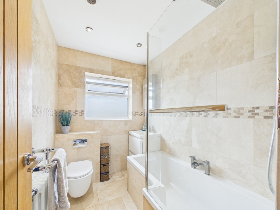 4 bed house for sale in Church Close, Lower Beeding, Horsham  - Property Image 12