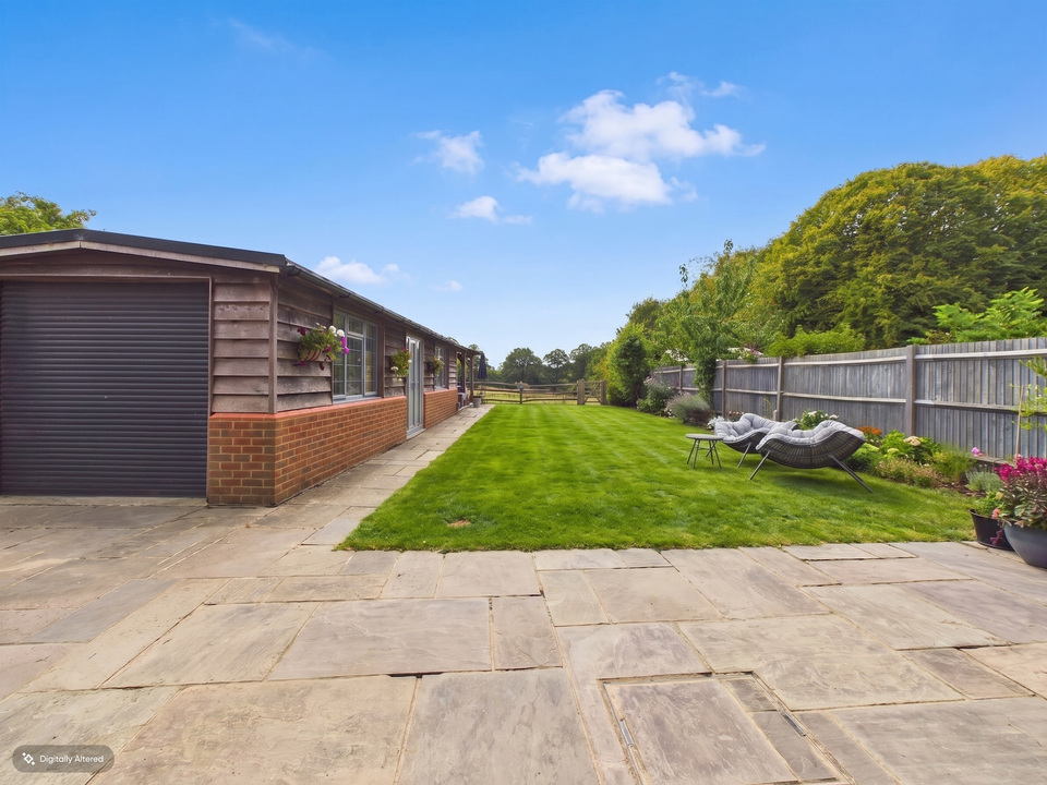 4 bed house for sale in Church Close, Lower Beeding, Horsham  - Property Image 13