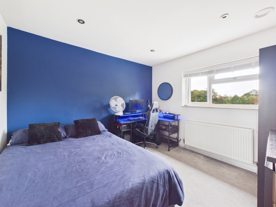 4 bed house for sale in Church Close, Lower Beeding, Horsham  - Property Image 10