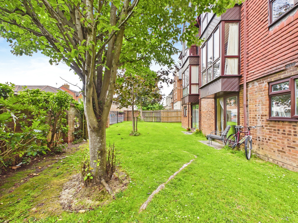 1 bed apartment for sale in Tanyard Close, Horsham - Property Image 7