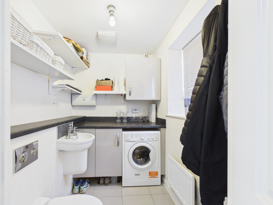 3 bed end of terrace house for sale in Sargent Way, Broadbridge Heath, Horsham, RH12 3TE  - Property Image 14