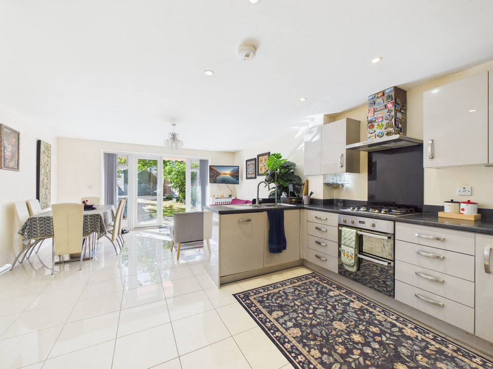 3 bed end of terrace house for sale in Sargent Way, Broadbridge Heath, Horsham, RH12 3TE  - Property Image 2