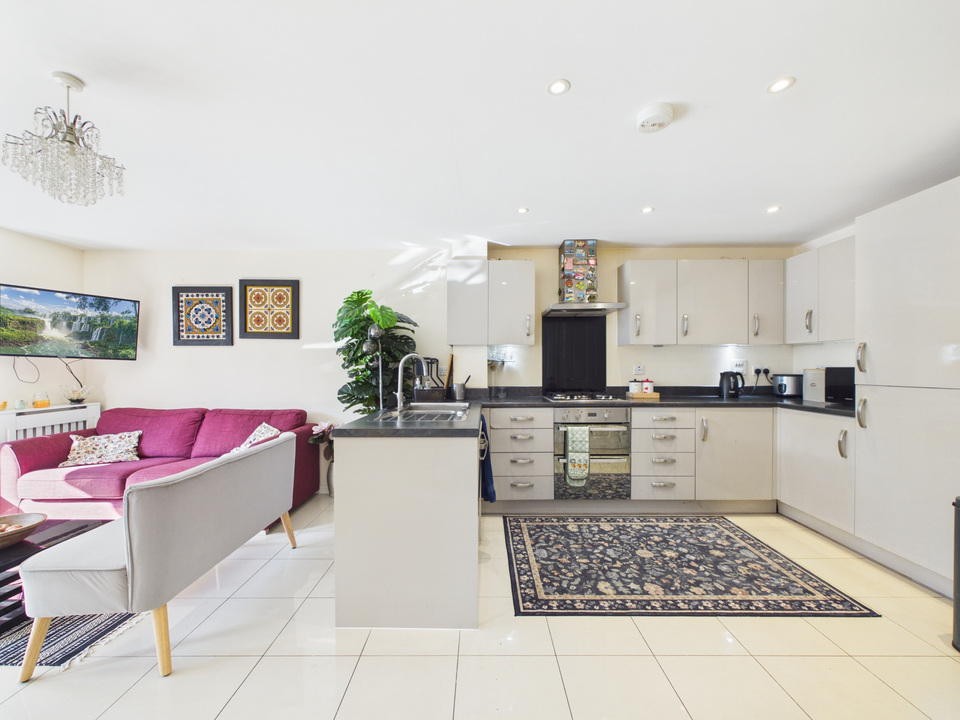 3 bed end of terrace house for sale in Sargent Way, Broadbridge Heath, Horsham, RH12 3TE  - Property Image 13