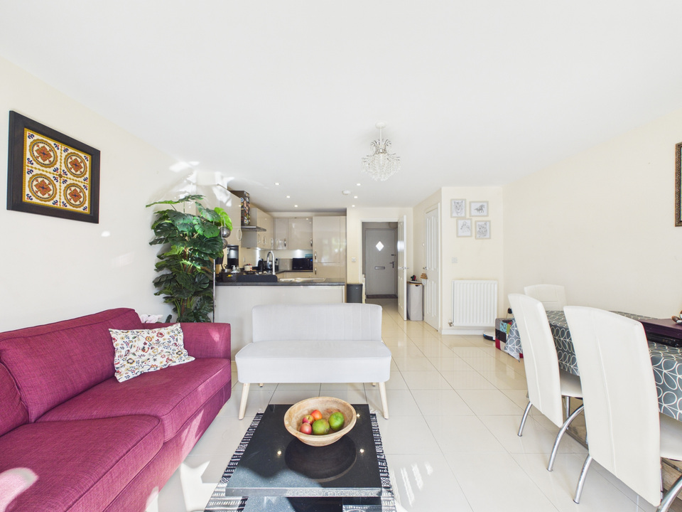 3 bed end of terrace house for sale in Sargent Way, Broadbridge Heath, Horsham, RH12 3TE  - Property Image 12