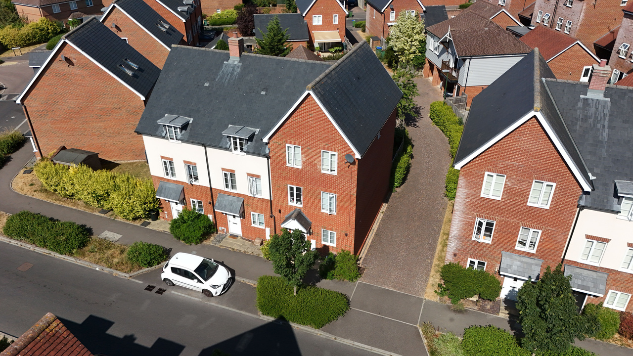 3 bed end of terrace house for sale in Sargent Way, Broadbridge Heath, Horsham, RH12 3TE  - Property Image 11