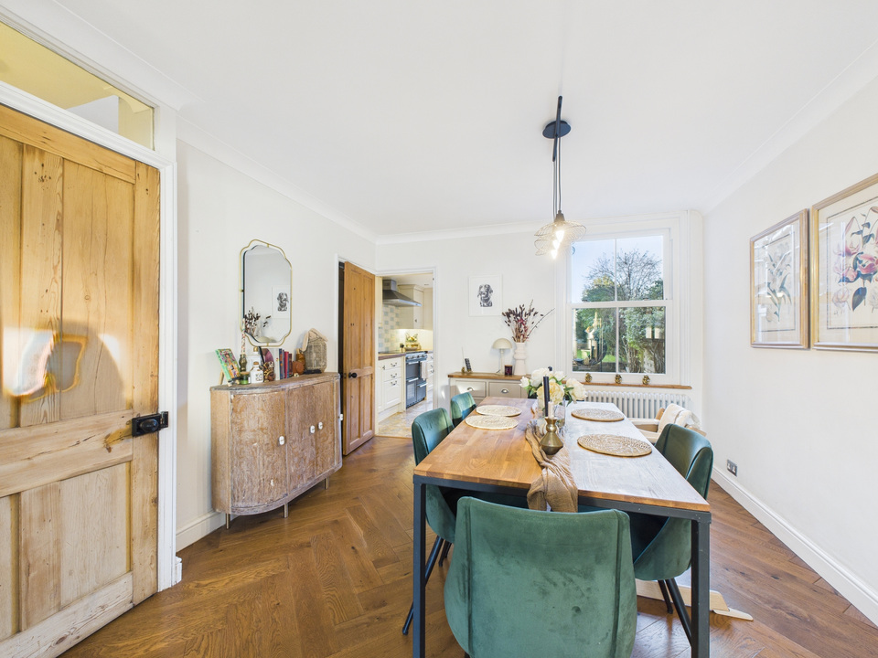 4 bed semi-detached house for sale in St Leonards Road, Horsham, West Sussex, RH13 6AP  - Property Image 4