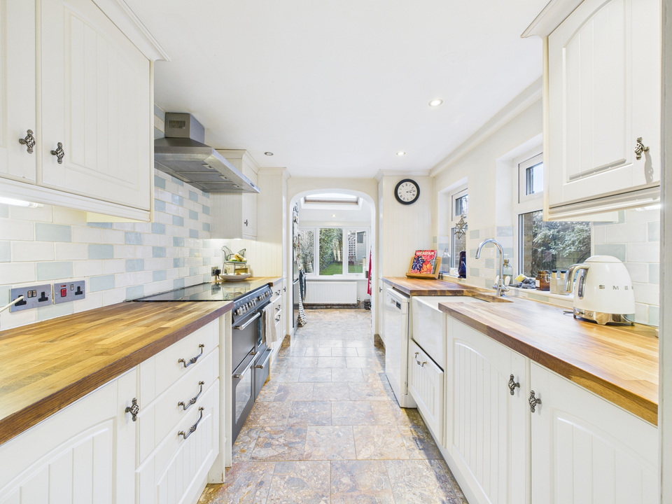 4 bed semi-detached house for sale in St Leonards Road, Horsham, West Sussex, RH13 6AP  - Property Image 3
