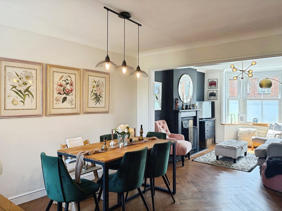 4 bed semi-detached house for sale in St Leonards Road, Horsham, West Sussex, RH13 6AP  - Property Image 3