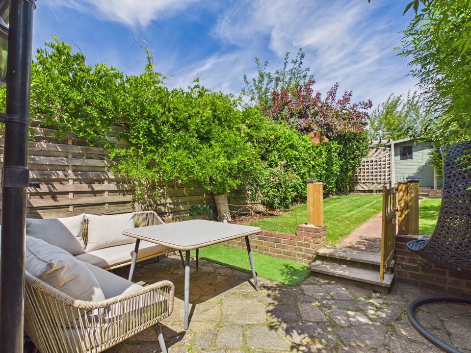 4 bed semi-detached house for sale in St Leonards Road, Horsham, West Sussex, RH13 6AP  - Property Image 30