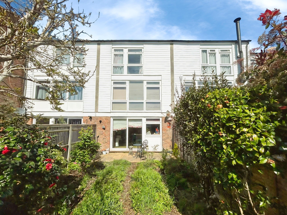 4 bed terraced house for sale in Little Dippers, Pulborough - Property Image 13