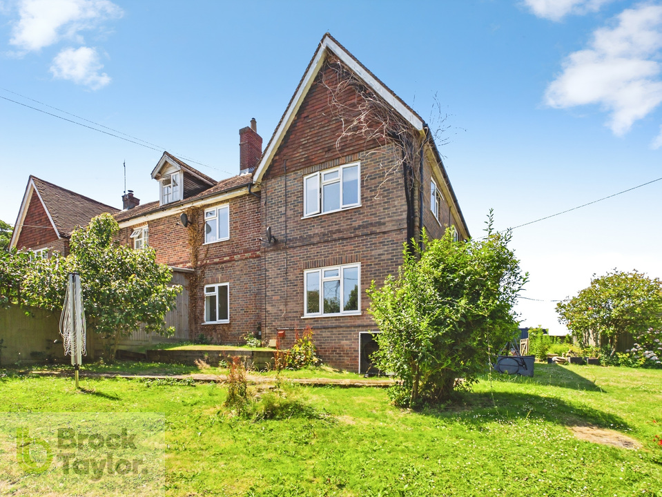 4 bed end of terrace house for sale in Staplefield Road, Cuckfield, West Sussex, RH17  - Property Image 14