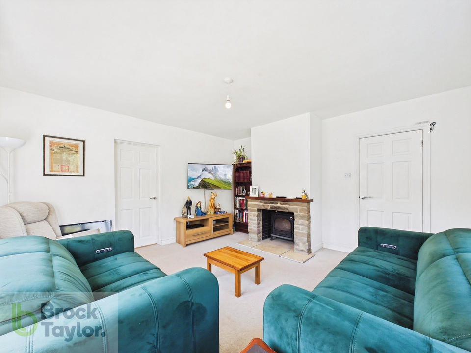 4 bed end of terrace house for sale in Staplefield Road, Cuckfield, West Sussex, RH17  - Property Image 11