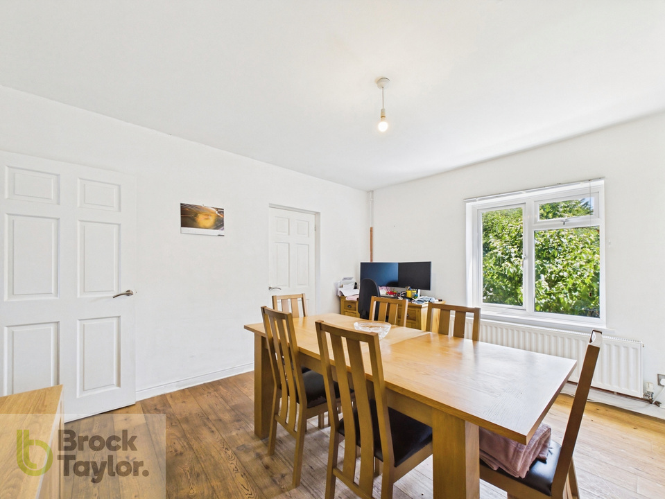 4 bed end of terrace house for sale in Staplefield Road, Cuckfield, West Sussex, RH17  - Property Image 9