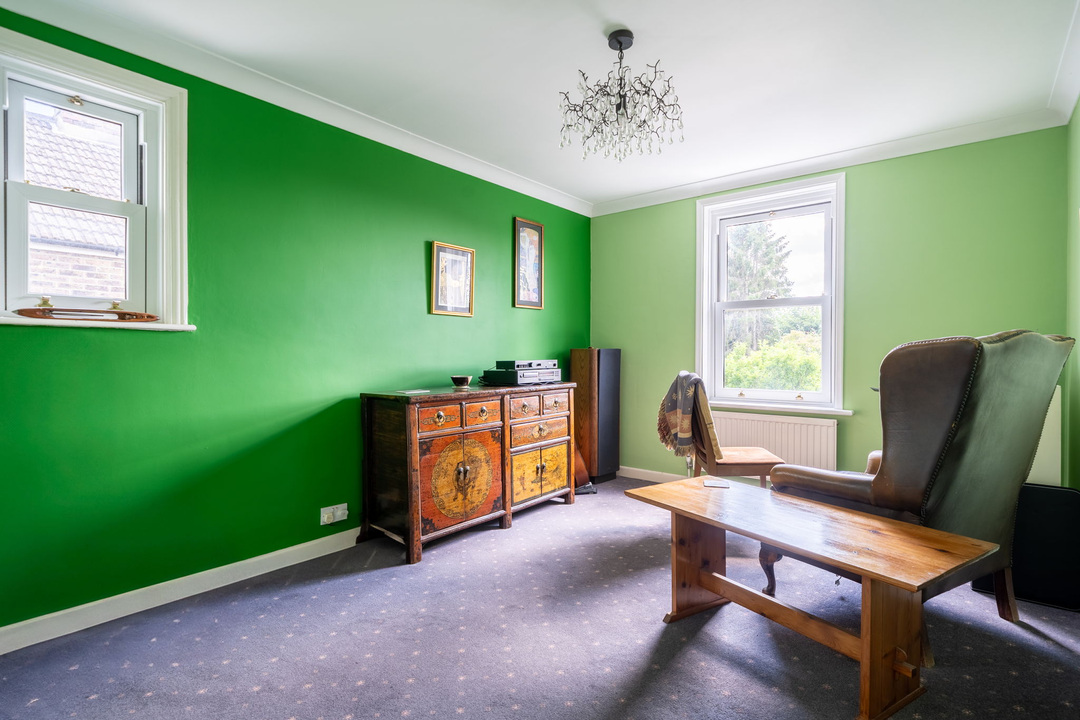 3 bed semi-detached house for sale in Oxford Road, Horsham  - Property Image 18