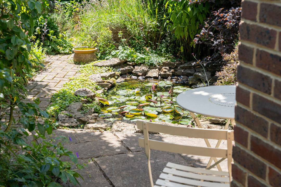 3 bed semi-detached house for sale in Oxford Road, Horsham  - Property Image 24