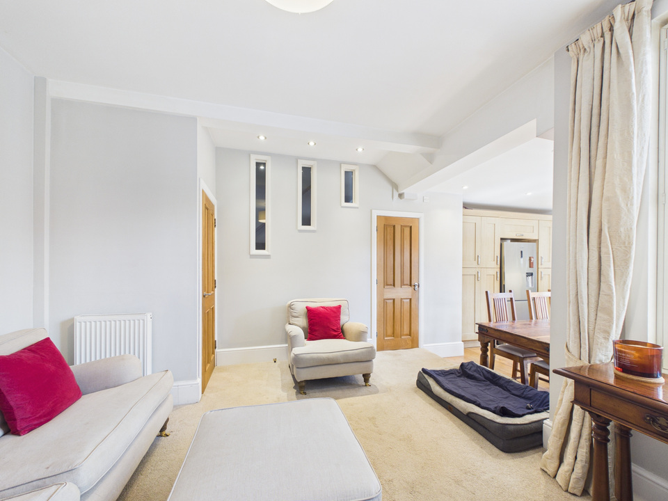 4 bed semi-detached house for sale in Arthur Road, Horsham  - Property Image 16