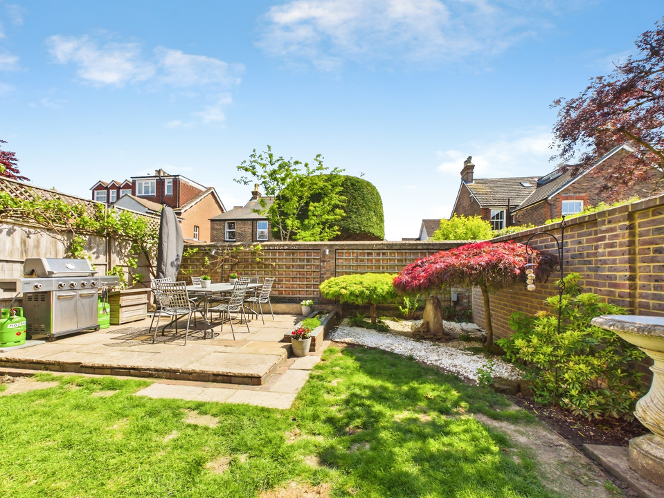 4 bed semi-detached house for sale in Arthur Road, Horsham  - Property Image 10